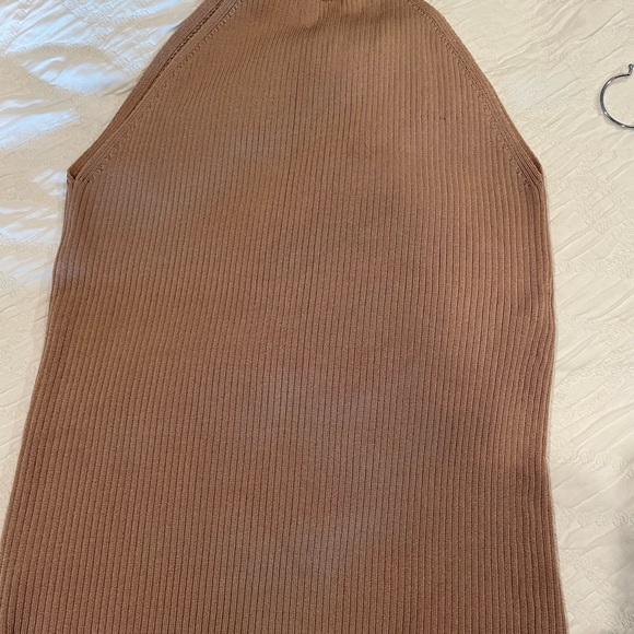 Ladies sleeveless tank by le chateau - Picture 2 of 4